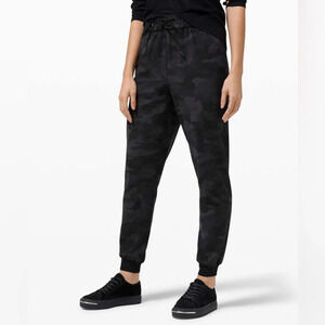Lululemon Stretch High-Rise Jogger Full Length Black Camo Deep Coal Size Small